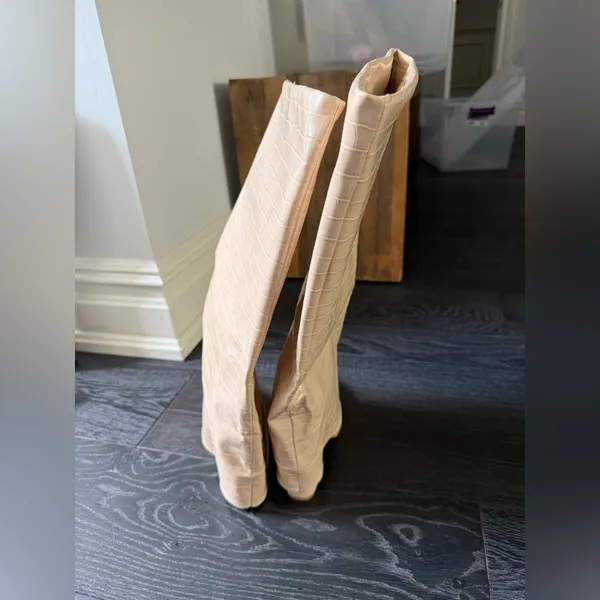 Beige Croc - Image 3