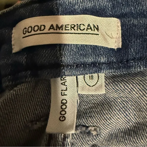 GOOD AMERICAN Good Legs High Rise Flare Jeans! - Image 4