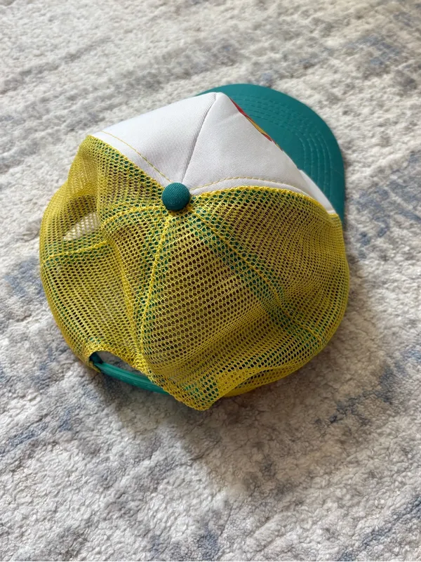 Urban Outfitters 7UP Trucker Hat - Image 2