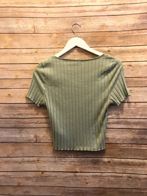 Cotton On Short Sleeve Green Crop Top Size Large NWOT - Image 2