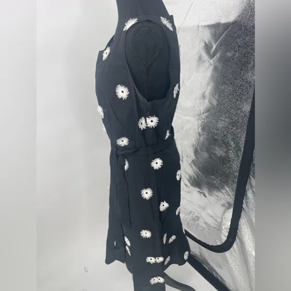 Talbots dress size 6 black‎ and white - Image 4