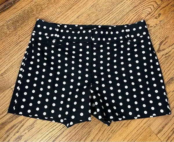 LOFT | Black & White Polka Dot Textured Shorts Size 6 - Image 2