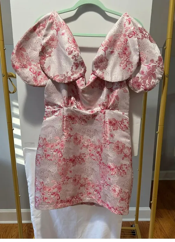 Pretty Little Thing Pink V Bar Jacquard Bodycon Dress - Image 6