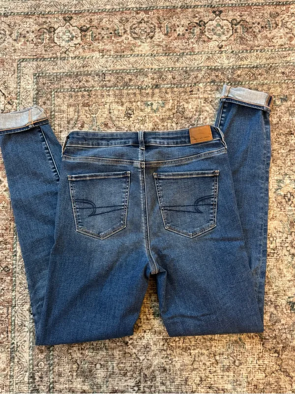 American Eagle Outfitters Women's Skinny Jeans - Medium Blue Wash - Image 2