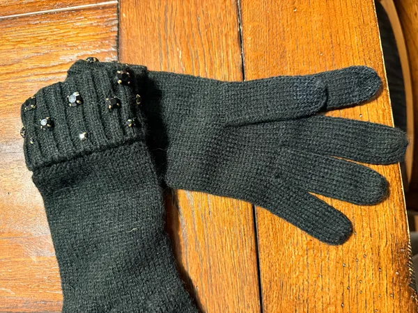 VSX Victoria's Secret luxe gloves - Image 3