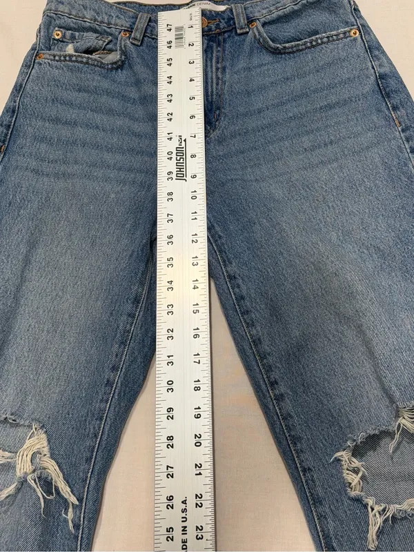Garage Vintage Straight Jeans Women’s Size 3 /26 Distressed Light Wash Denim - Image 2