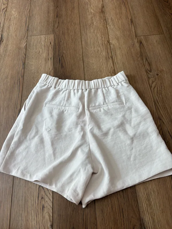 Abercrombie trouser shorts - Image 6