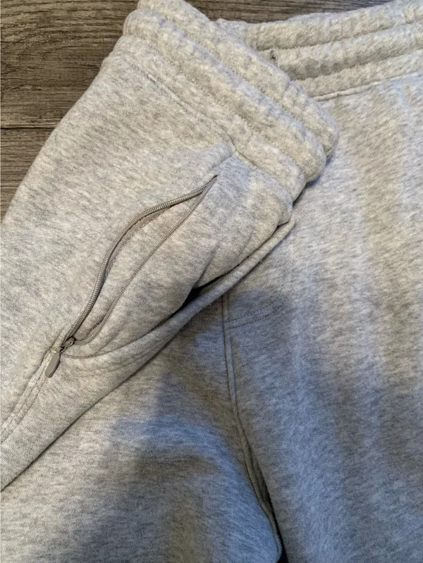 Hollister Men’s Sweatpants - Image 2