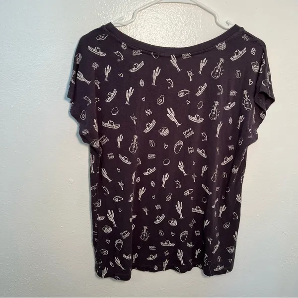 Pleione‎ Women's Size Small T-Shirt Gray Scoop Neck Southwest Sombrero Chips - Image 7