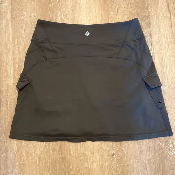 Athleta Oasis Cargo Skort - Image 2