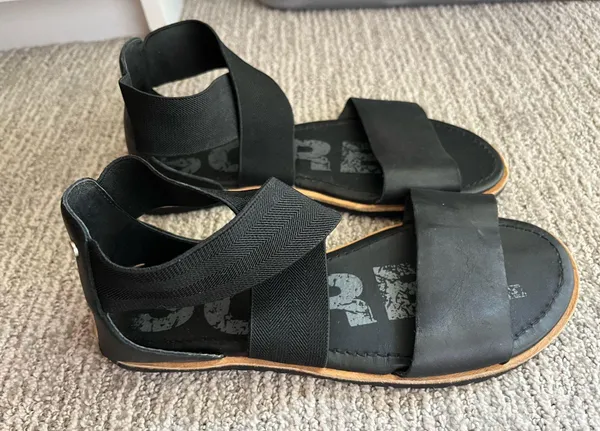 Sorel Sandals - Image 3
