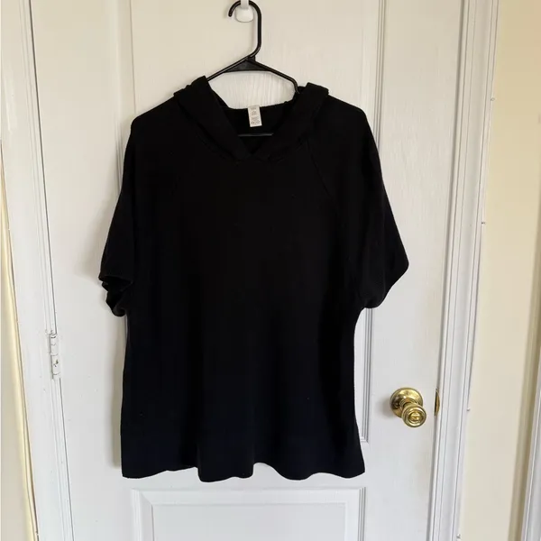 Lululemon Opened Up Poncho in Black - Image 3
