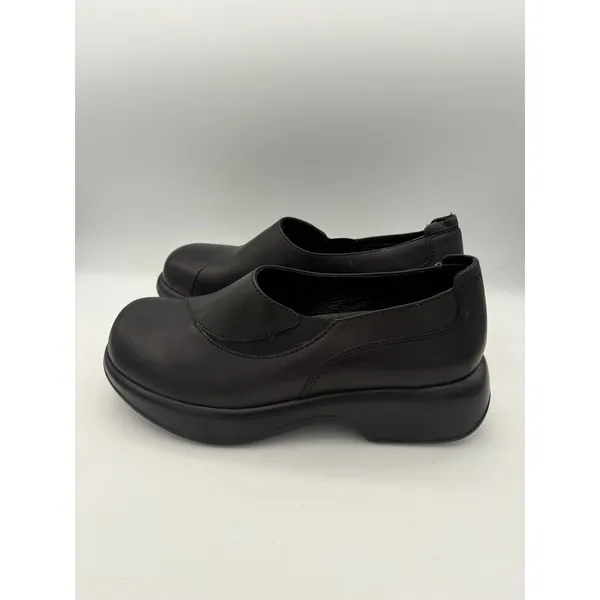 Women’s Dansko Size 8 Black Leather Slip On Espadrilles - Image 3