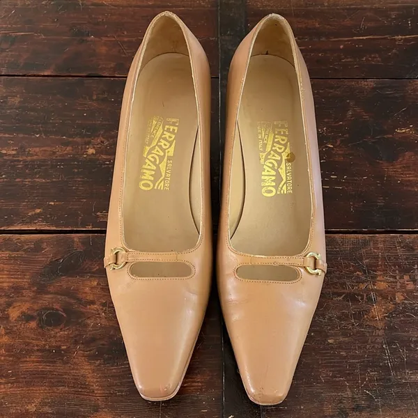 Salvatore Ferragamo Tan Mary Jane Kitten Heels Size 7.5 - Image 4