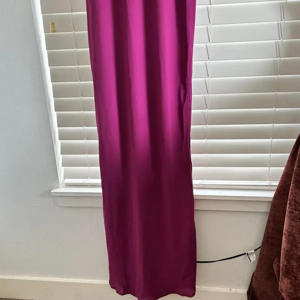 White Fox wine Burgundy Lace Halter Maxi Gown Open Back Formal Dress xl - Image 5