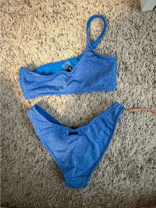 Blue glittery triangl bathing suit size Xs - Image 2