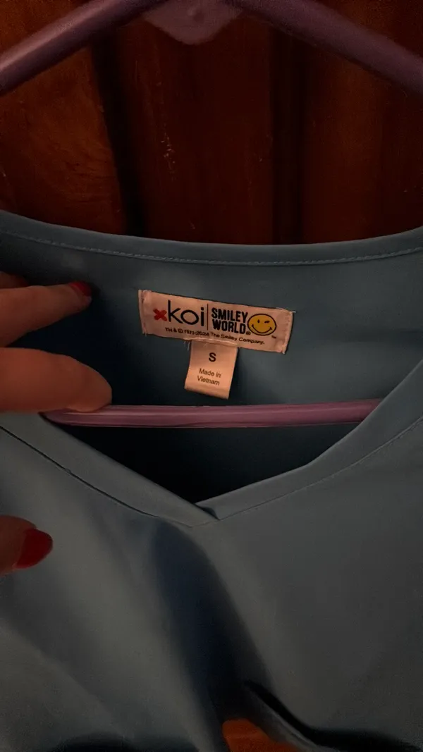 Koi Scrub Set Blue - Image 7