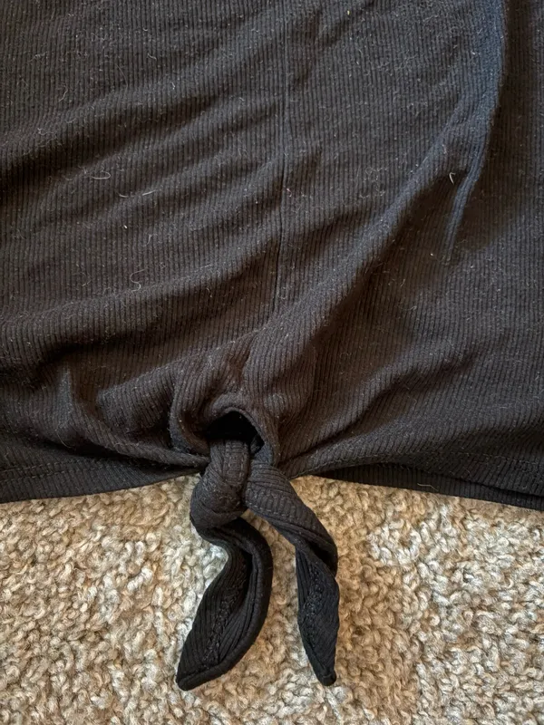 Black Old Navy Active Tie Front Top - Image 3