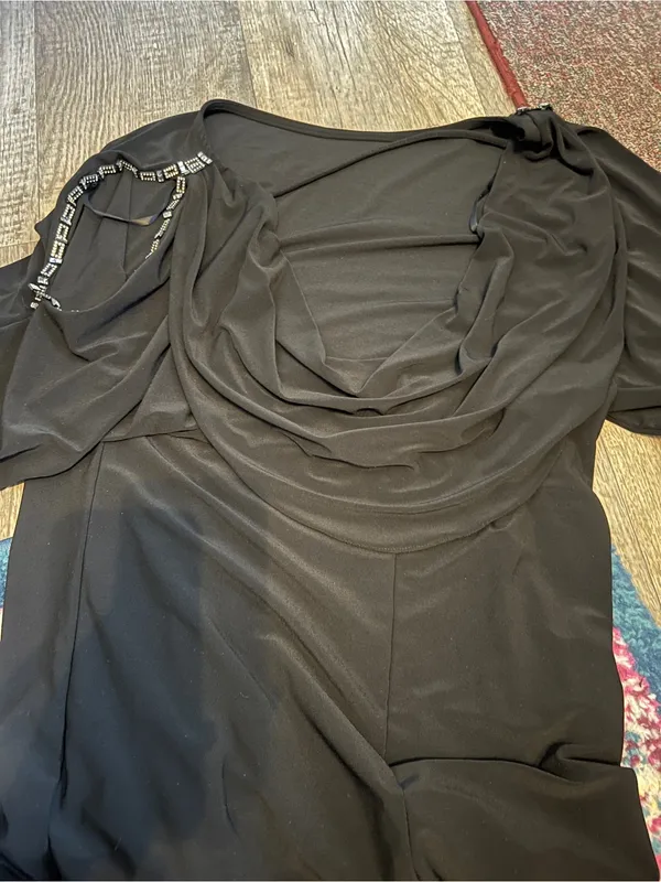 Cachet black mini dress size 4 - Image 11