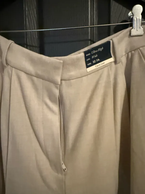 Abercrombie ultra high rise curve love trousers - Image 4