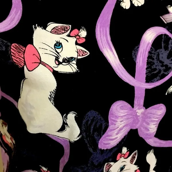 Disney Aristocats Scrub Top! 2 pocket‎ - Image 3
