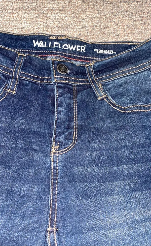 Wallflower Jeans  - Image 4