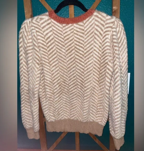 Hem & Thread Tan and Cream Crew Neck Sweater - Image 2