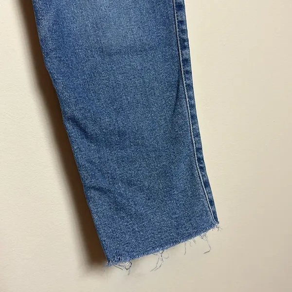 Hollister Curvy Ultra High-Rise Paper‎ Bag Mom Jeans Size 26 - Image 5