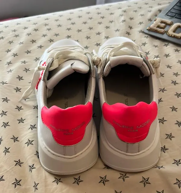 Revolve Sneakers - Image 3