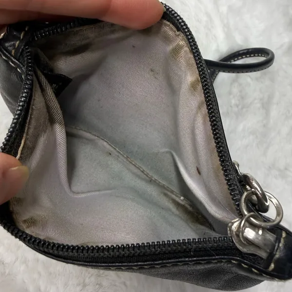 y2k COACH Black Leatherware Wristlet - Image 6