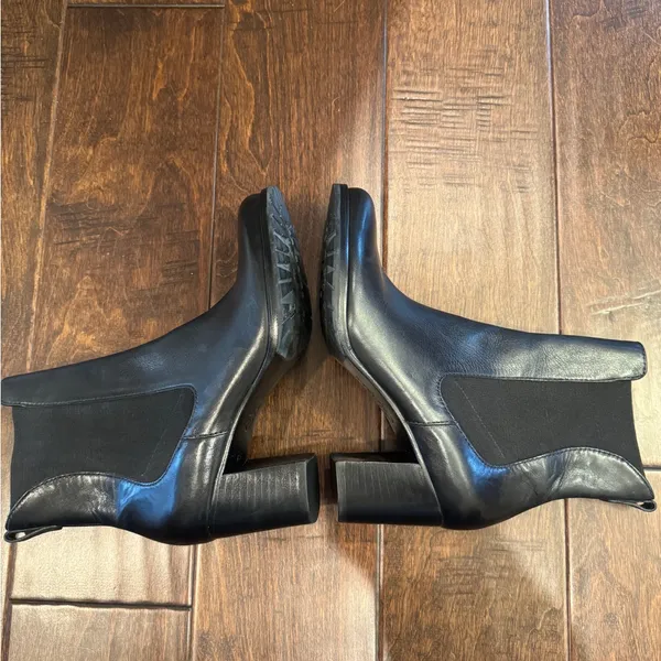 Cole Haan Denise Women's Black Closed‎ Toe Pull On Ankle Heeled Boots Size 6B - Image 5