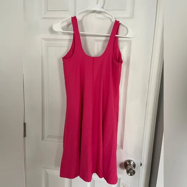 Old Navy PowerSoft Shelf-Bra Support Athletic Work Out Dress Hot Pink XS NWT - Image 3