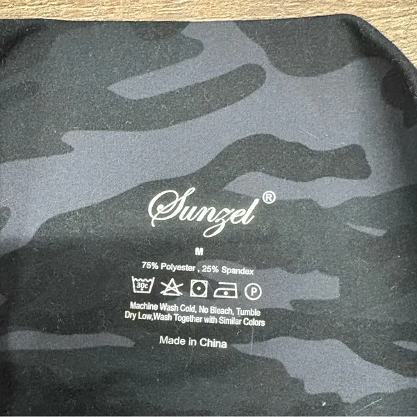 Sunzel Camo Soft Leggings Size Medium - Image 2
