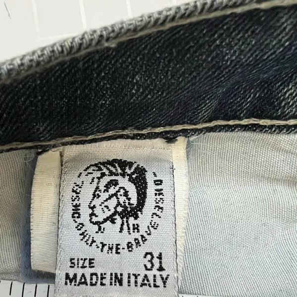 Vintage  Jeans, size 31 - Image 3