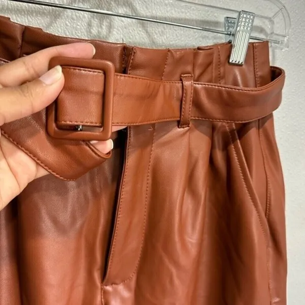 Abercrombie and Fitch Belted‎ faux leather Ankle Pants - Image 6