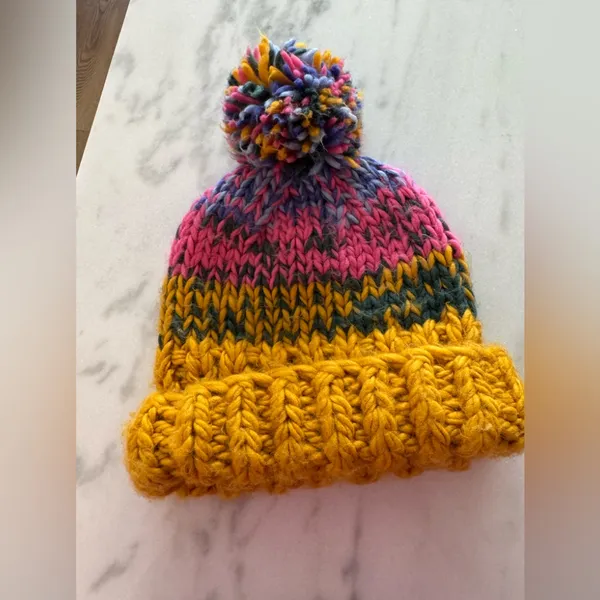 Free People acrylic beanie hat. - Image 2