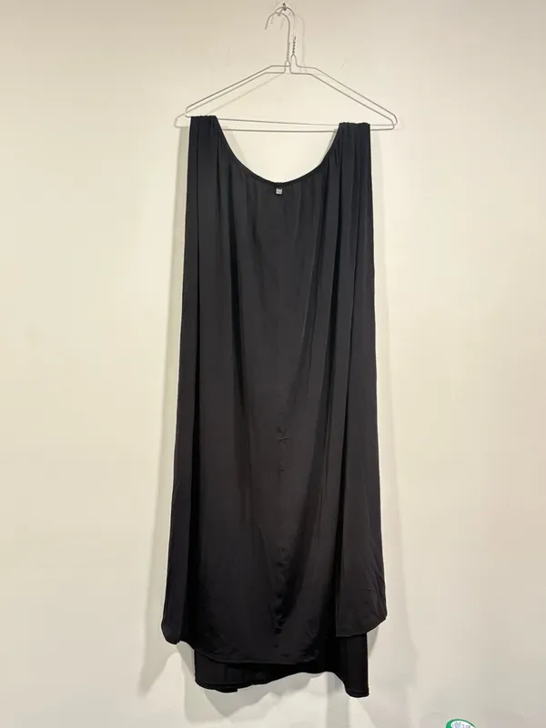 Biosphere Maxi Dress Black in size large - Image 8