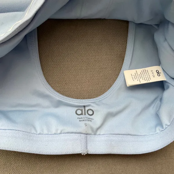Alo Yoga Airbrush Heart Throb Bra White/Seashell Blue/White S - Image 3