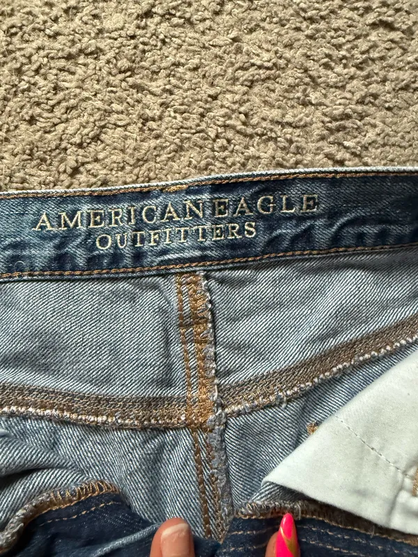 Light American Eagle Wash Jean Shorts - Image 3