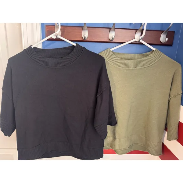 Lot of 2 Cropped Short‎ Sleeve Sweaters Women's XS/S Black & Green Lightweight - Image 5
