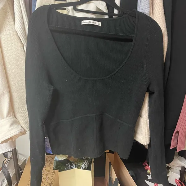 Abercrombie & Fitch Black Long Sleeve Tee - Image 4