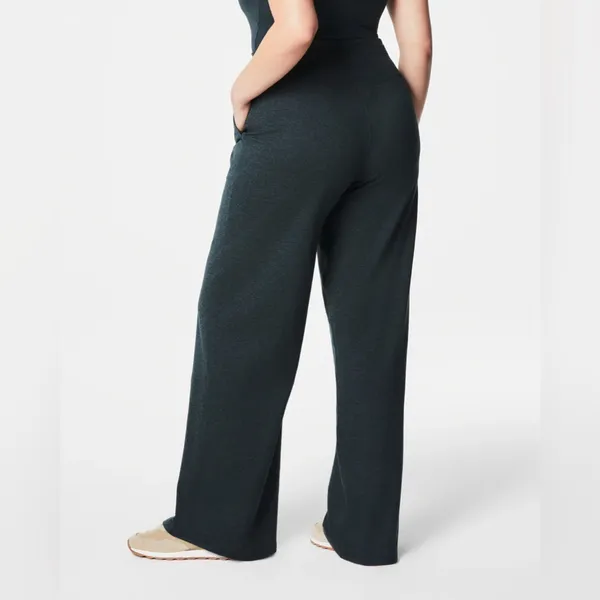 Spanx NWT $148 SPANXsmooth™ SoftStretch Wide Leg Pant color:Essex Green Heather Large - Image 4