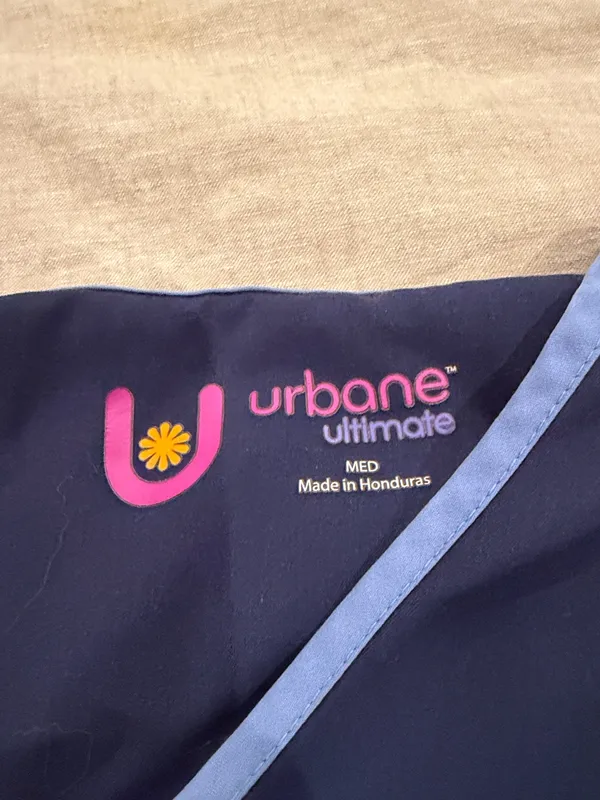 Women’s Urbane Ultimate Navy Scrub Top Size Medium Blue - Image 2
