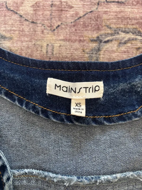 Main Strip Boutique Denim Puff Sleeve Tie Front Top - Image 2