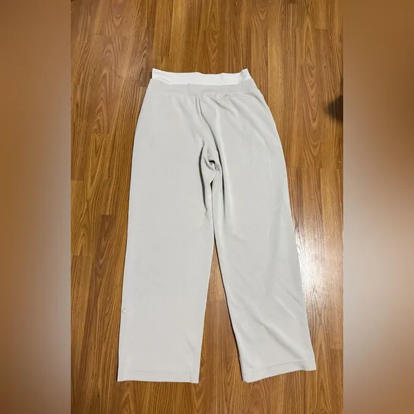 Athleta Seasoft Wide Leg Pant Abalone Grey Size Large. - Image 4
