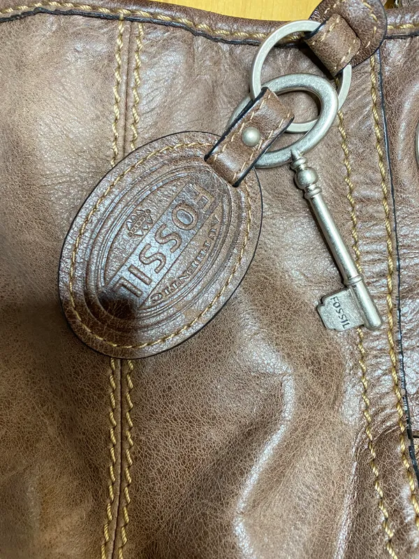Fossil Leather Purse - Image 3