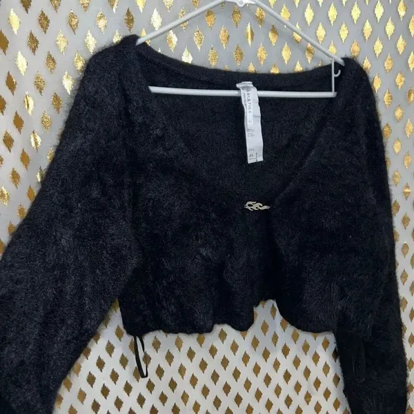 Fabletics Mini Crop Cardigan in Faux Mohair Black size L - Image 3