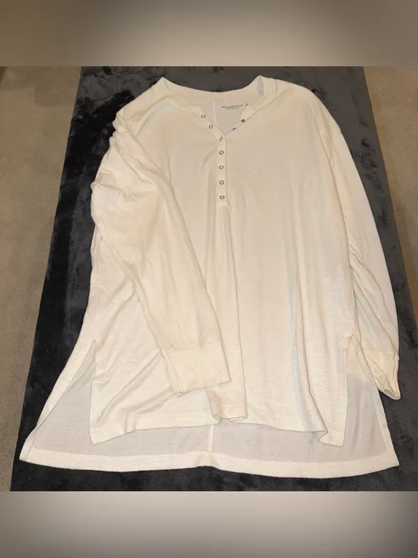 Abercrombie & Fitch Soft A&F Long-Sleeve Cozy Lounge Knit Oversized Henley Top - Image 2