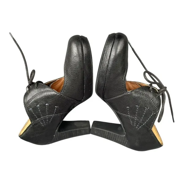 Clarks Artisan Sz 5.5 Platform Pumps Black Leather Laces Academia Preppy Witchy - Image 11