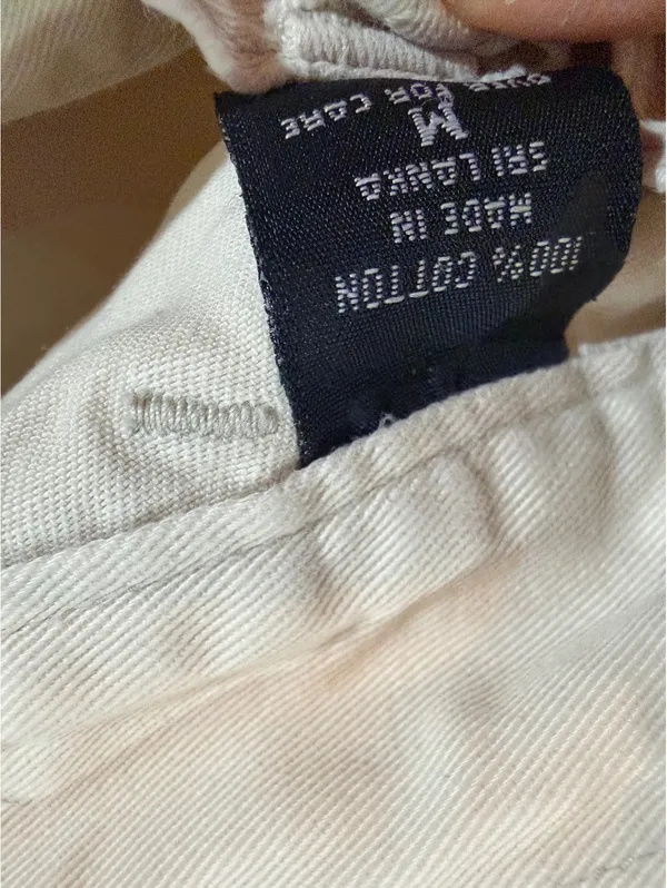 Abercrombie & Fitch Beige Shorts with Drawstring Waist Size Medium - Image 11